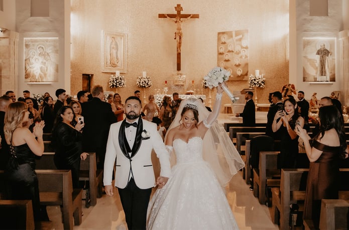 Sesion de fotos en ceremonia religiosa Aldo Castaneda Bodas mejor fotografo en Guadalajara Mexico