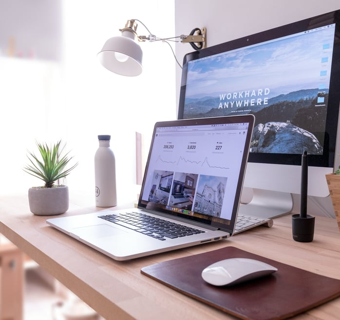 a laptop computer monitor and a laptop computer