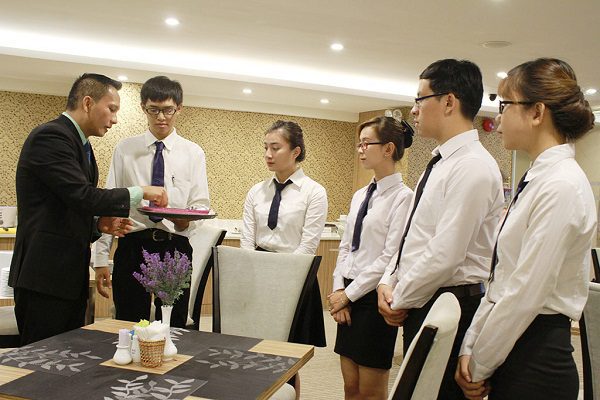  DU HỌC NGHỀ NHÀ HÀNG KHÁCH SẠN TẠI ĐỨC 2024: ĐIỀU KIỆN – CHI PHÍ – CƠ HỘI? Để có thể đi du học nghề