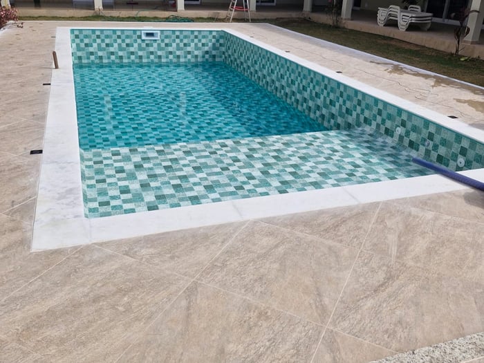 Acabamento de piscina de vinil com estampa Diamond Hijau