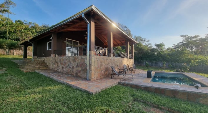 Haus mit Pool zum Kauf in Colonia Independencia, Paraguay