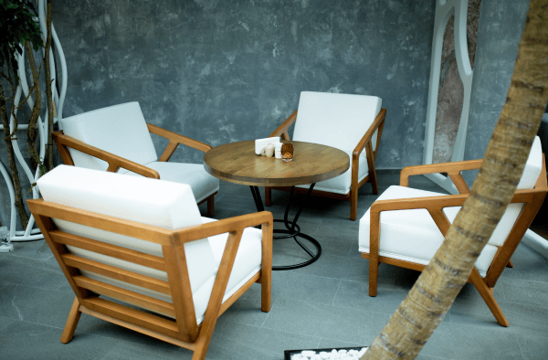 Coffee Table with Chairs