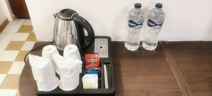 Tea & Kettle