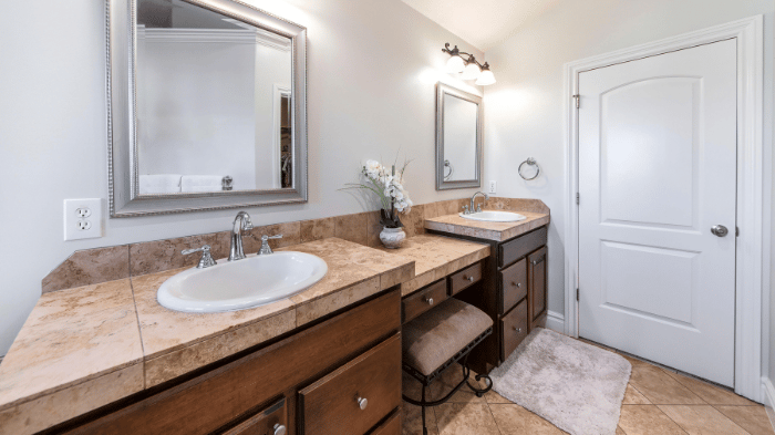 Traditional Bathroom Vanity