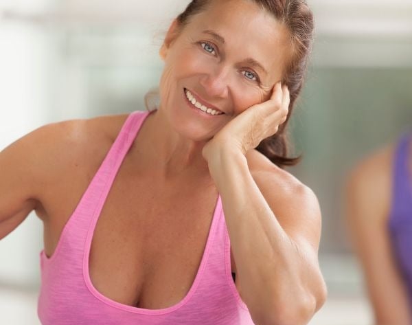 woman in pink tank top