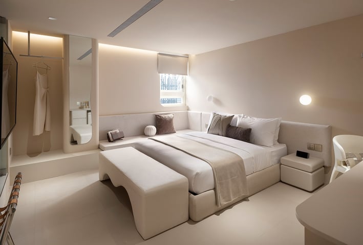 樂爾公寓 LORE Hotel 有窗雙人房，擁有自然採光與圓角設計，展現無壓感生活美學