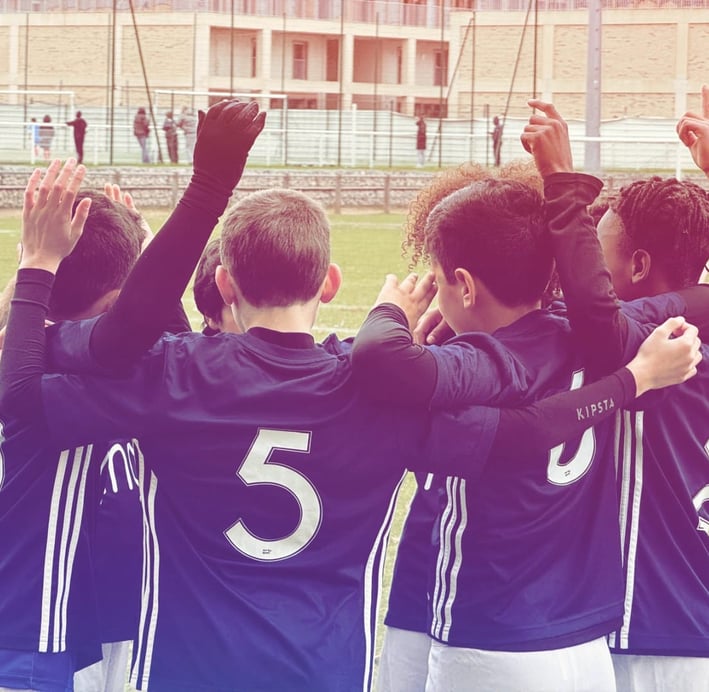 Joueurs U10 et U11 du FC Saulx en match à Saulx-les-Chartreux, club de football en Essonne