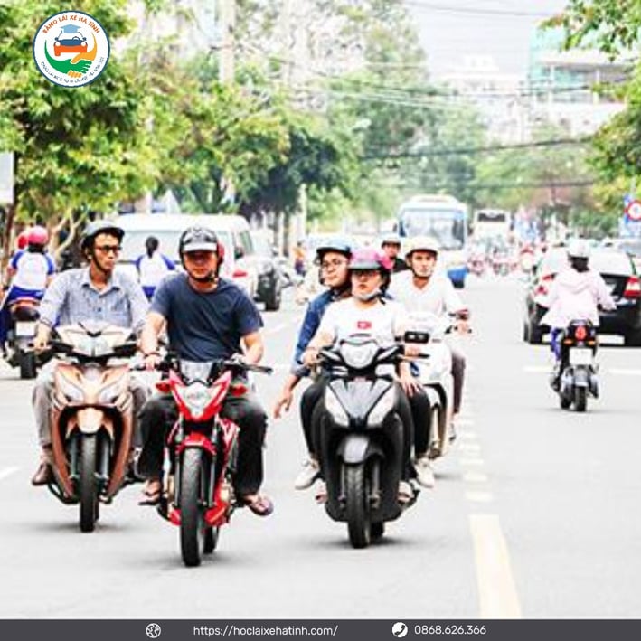 Kinh nghiệm lái xe an toàn trong thành phố cho tài xế mới