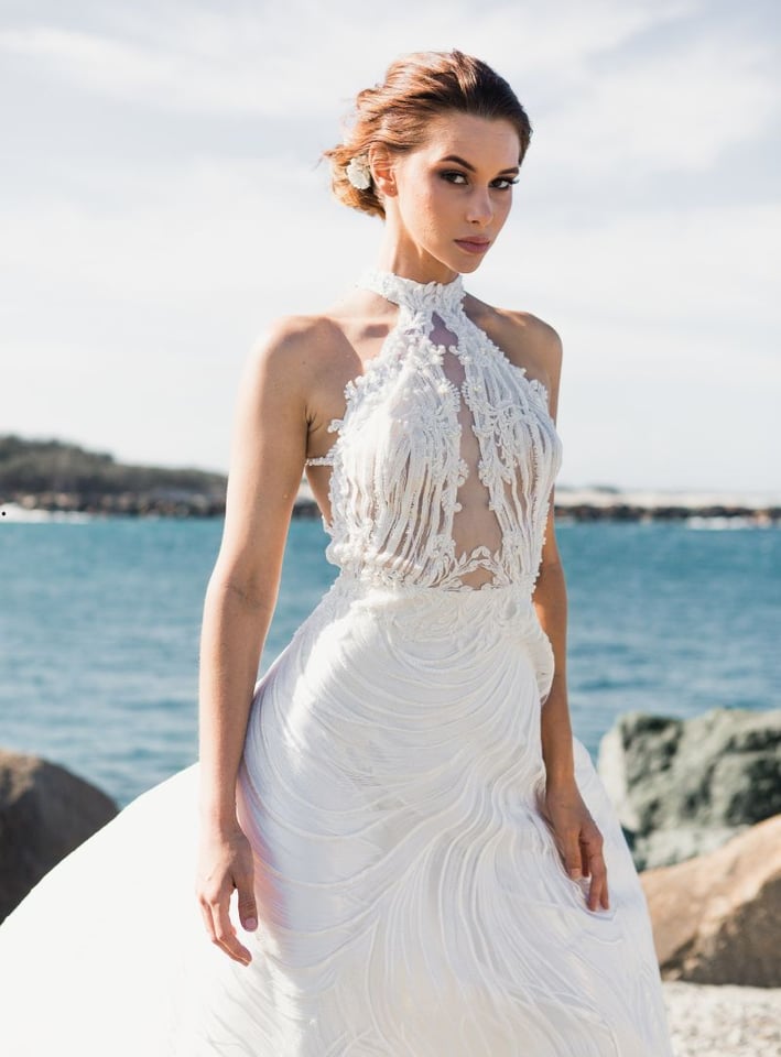backless wedding dress