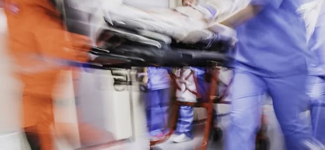 Médicos e Profissionais de Urgência e Emergência