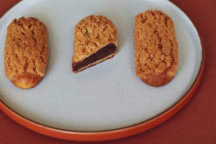 Eclair au Craquelin Filled with Chocolate Creme Patissiere