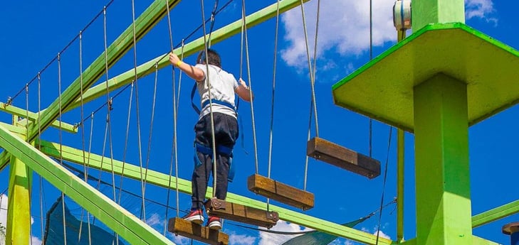 Como es cruzar el CHALLENGE del parque Tobogán Gigante
