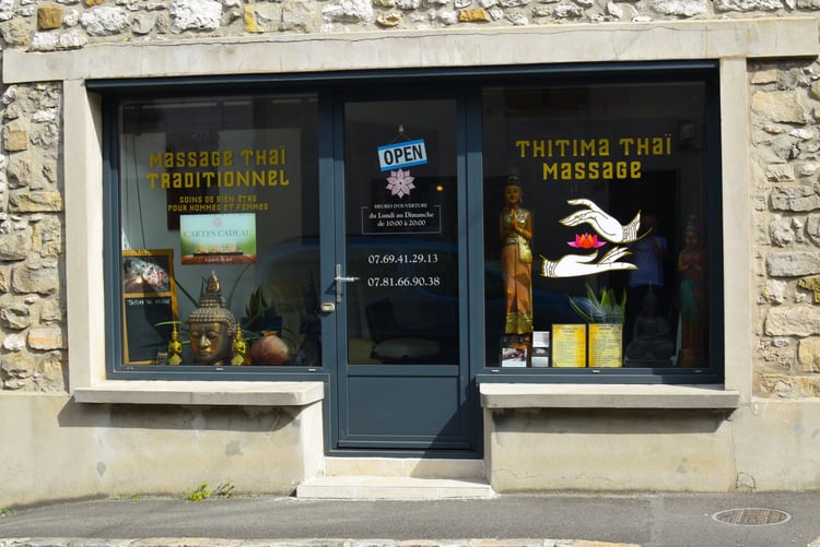 SAINT MAMMES salon massage