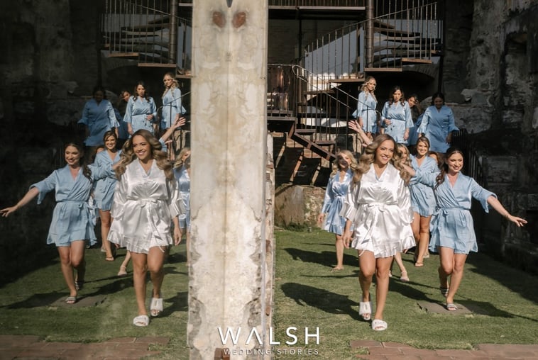 Antigua Guatemala wedding photographer- bride and bridesmaids