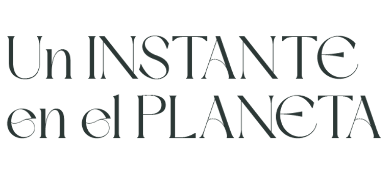 Un instante en el planeta logo