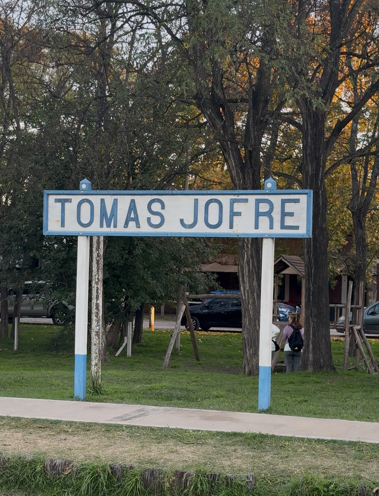 Tomas Jofre Turismo logo