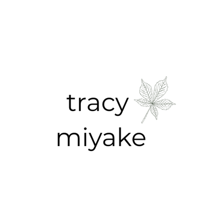 Tracy Miyake Traduções e Revisões logo