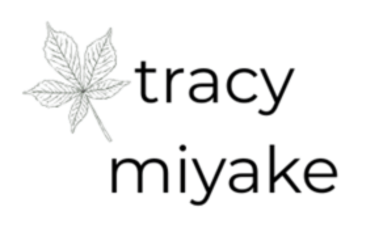 Tracy Miyake Traduções e Revisões logo