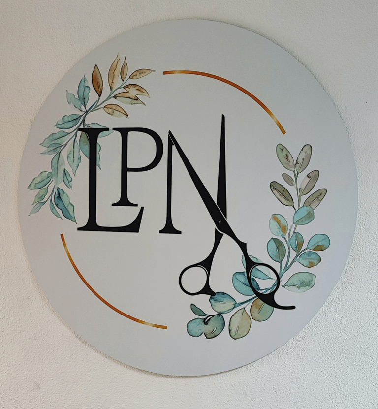 LA PELU DE NEUS logo