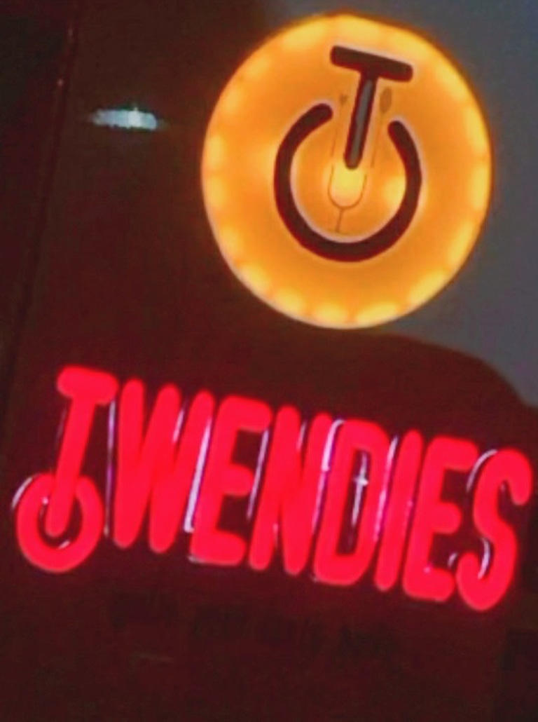 Twendies restaurant logo