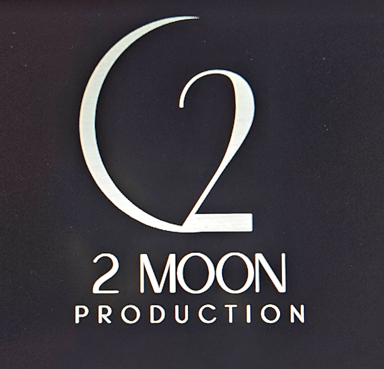 2 Moon Production logo