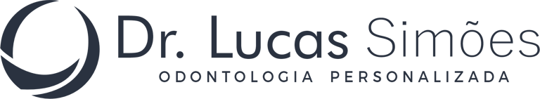 Dr Lucas Simões logo