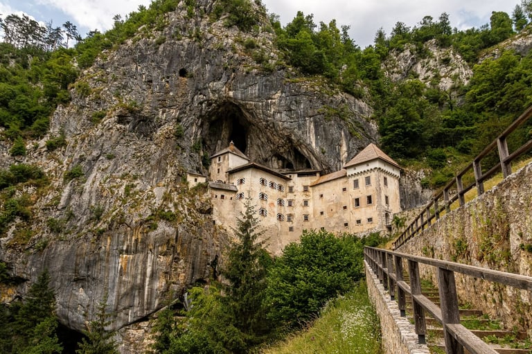 Château de PREDJAMA  - Jean Charles Plaçais