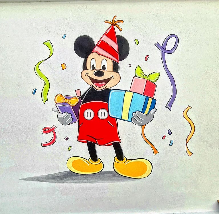 Desen perete Mickey Mouse cu cadouri.