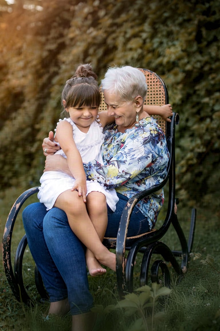 Emocjonalna fotografia rodzinna babcia i wnuczka