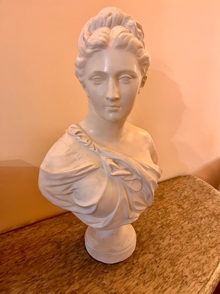 statue buste en marbre de femme