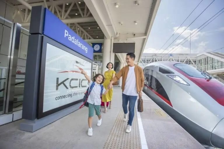 kota baru parahyangan  logo