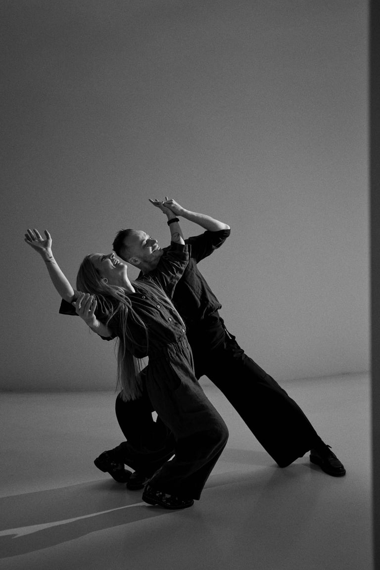 couple dancing in Vaud region