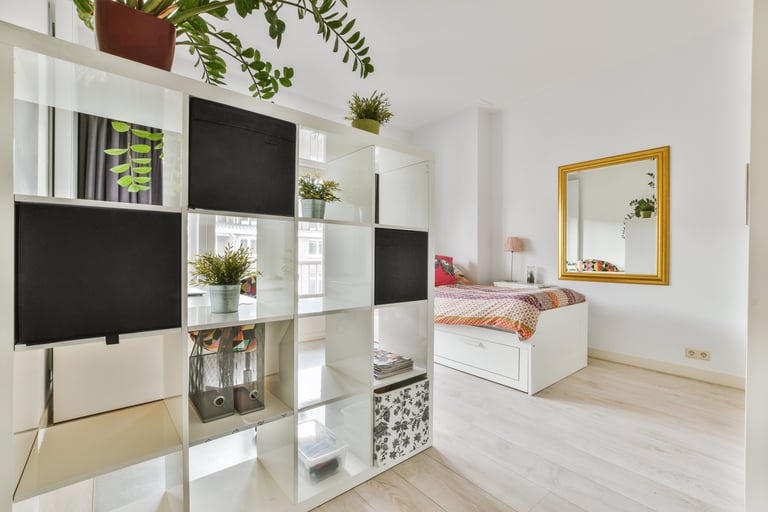 Aménagement intérieur et travaux de peinture au 77