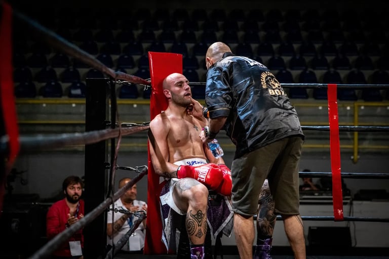 Miguel Bachi pugile con il coach Yari Flammia