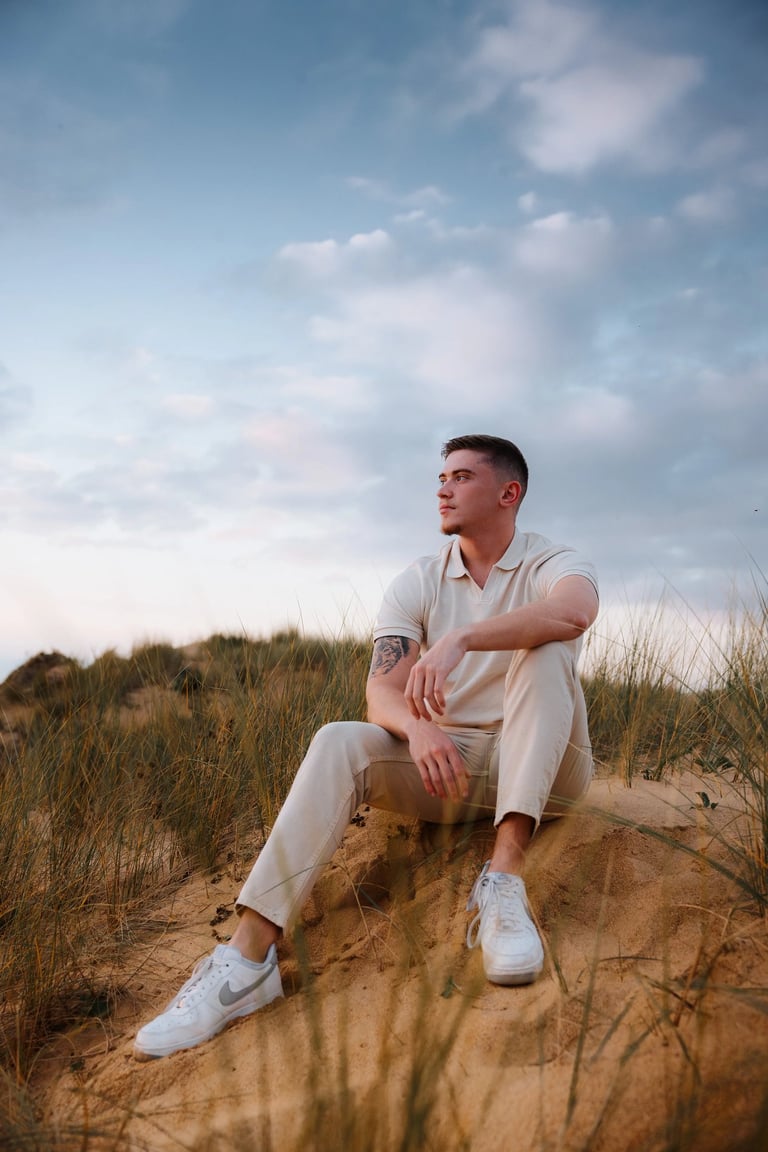 shooting photo homme en Vendée à la plage, Nantes, les Sables d'Olonne, La Roche sur Yon