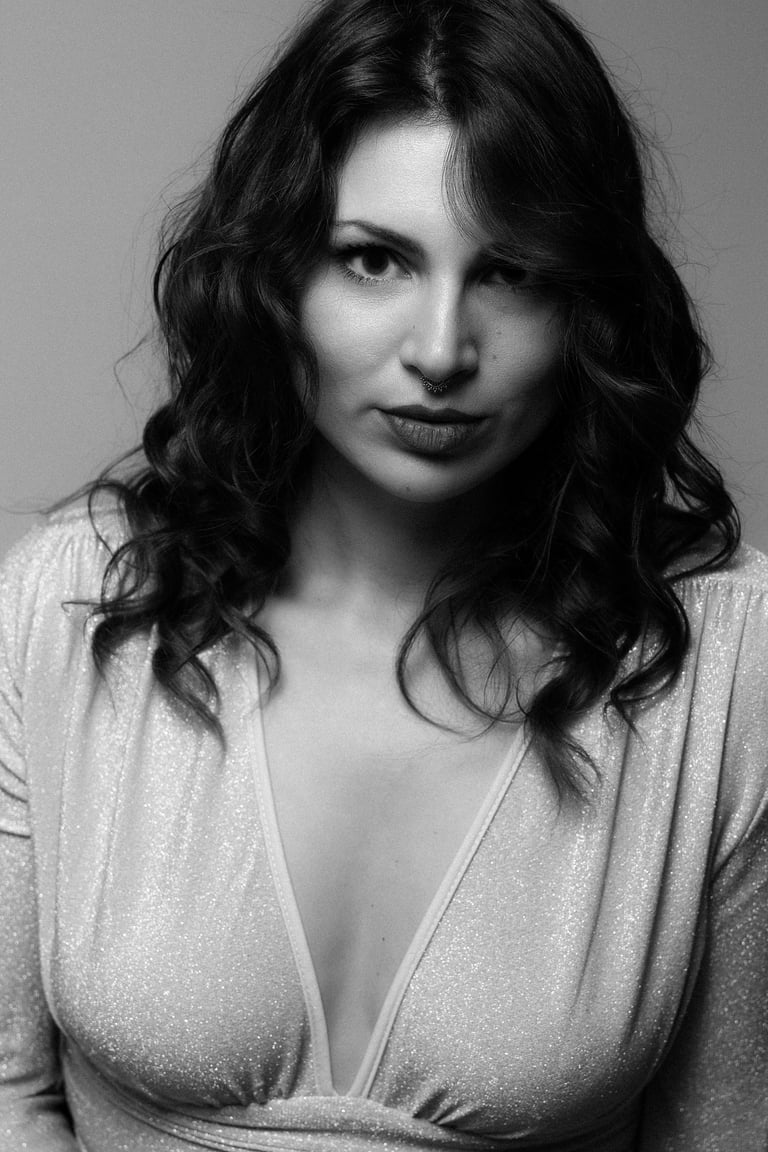 Exemple de book photo pour mannequin et actrice, photographe professionnel à Nantes, La Roche-sur-Yon, Les Sables-d’Olonne