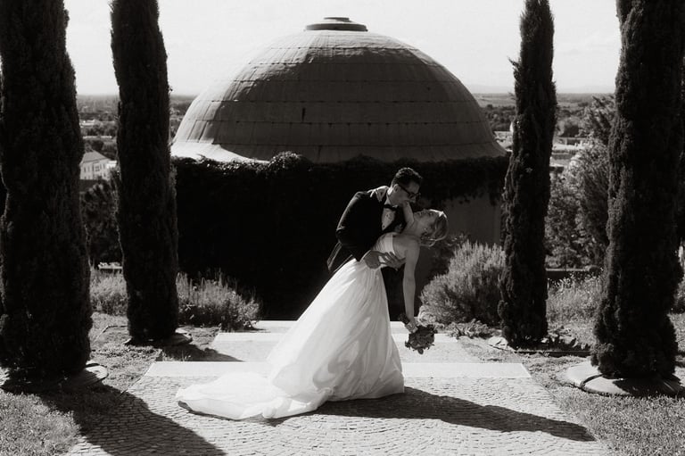 Standesamt Bad Vöslau von innen - heiraten in baden - Hochzeitsfotograf old money aesthetic in wien - sophie sara foto