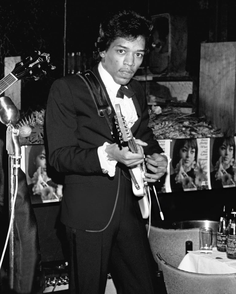 Jimi Hendrix, New York, 1966. (William Popsie Randolp/Getty Images)