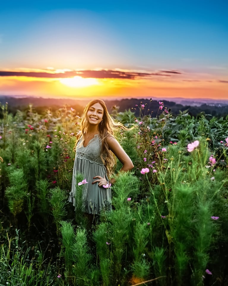 Lancaster PA senior picture photographer. Senior pictures in flowers