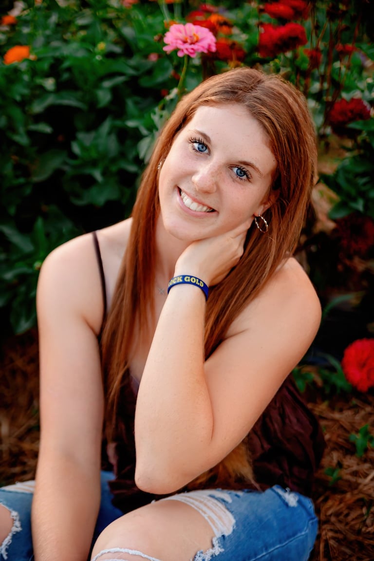 Lancaster PA Senior Picture Photographer. Manheim PA Senior Picture Photographer. Senior Photos