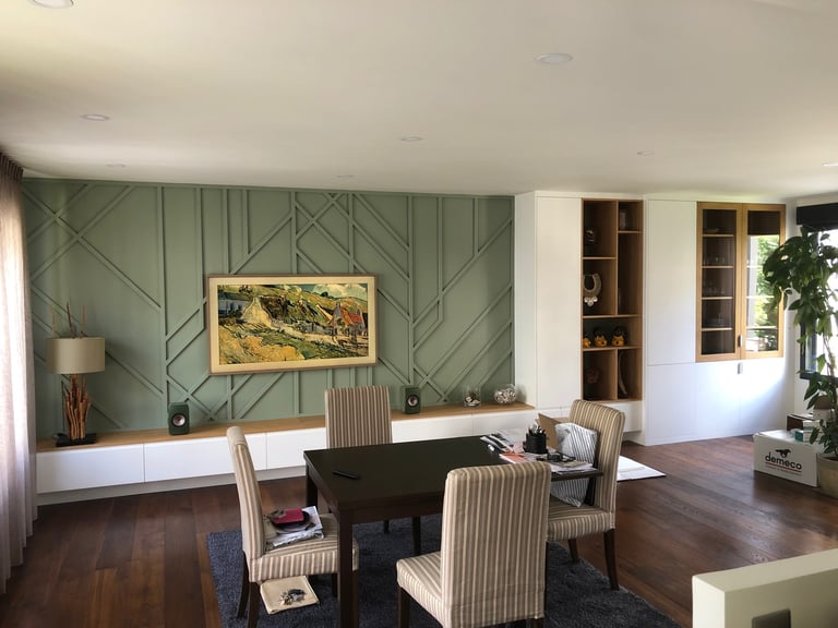 un mur pour la TV reflechit dans son integralité a