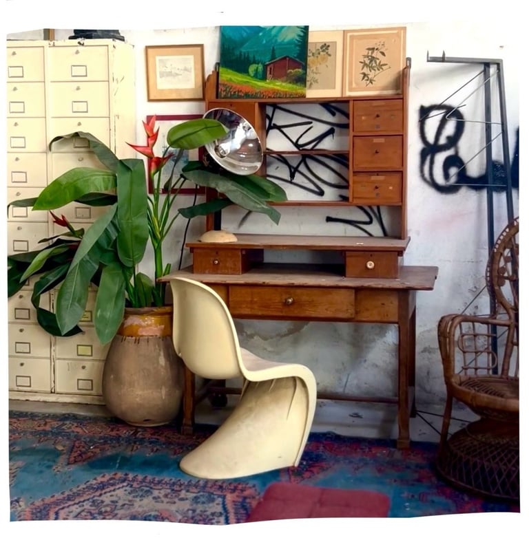 fresque, aménagement intérieur, brocante, vintage artiste Marseille , mer méditerranée