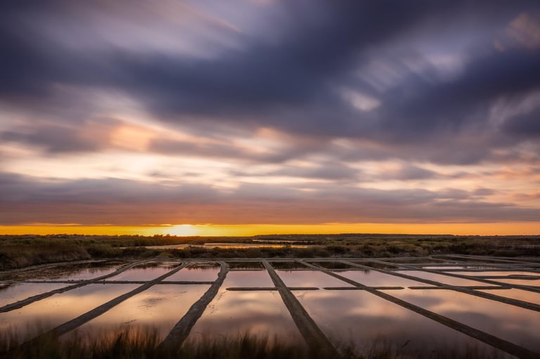 Supers couché de soleil sur les marais salant de Batz sur Mer Pose longue 100 secondes