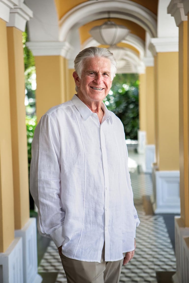 Male portrait in Marriott corridor by Phu Quoc photographer