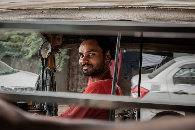 Conductor rickshaw indio