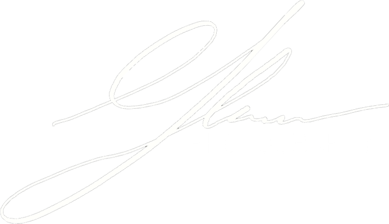 YL Photography logo