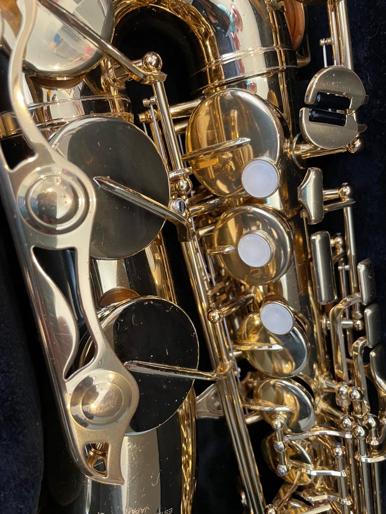 gros plan sur un saxophone