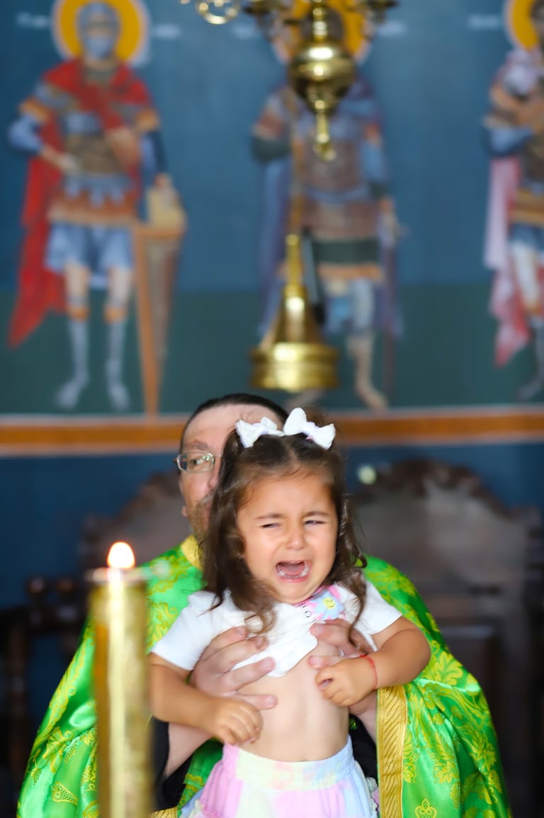 Кръщене на малко момиче заснето от Фотограф Светлана Велинова в град Перник