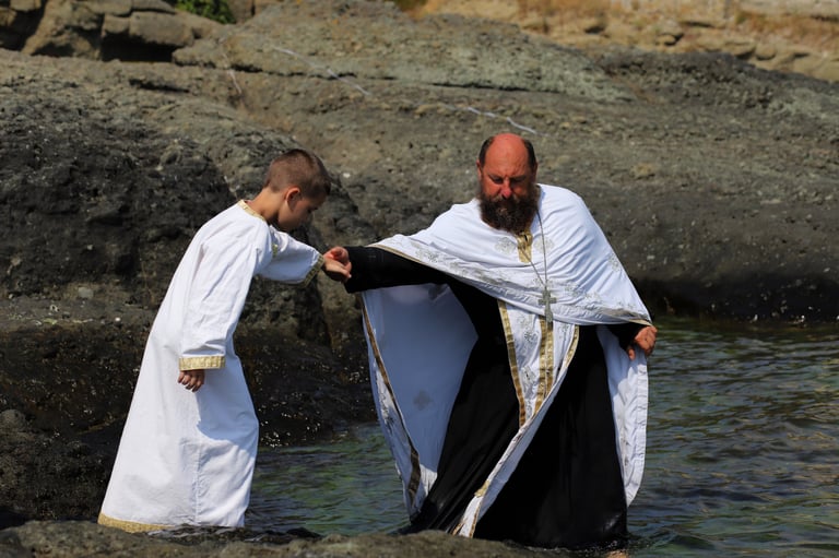 Кръщене на дете заснето от Фотограф Светлана Велинова в град Перник
