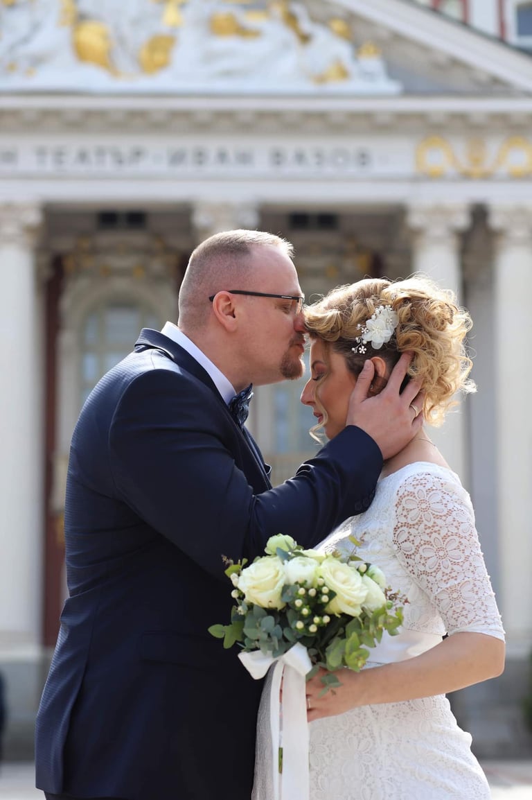 Младоженци заснети от Фотограф Светлана Велинова в град София